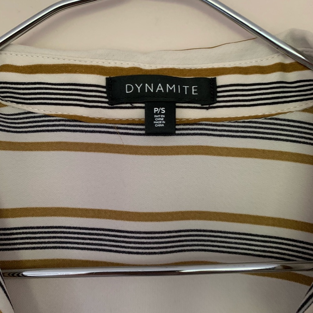 Dynamite Blouse - Picture 3 of 3